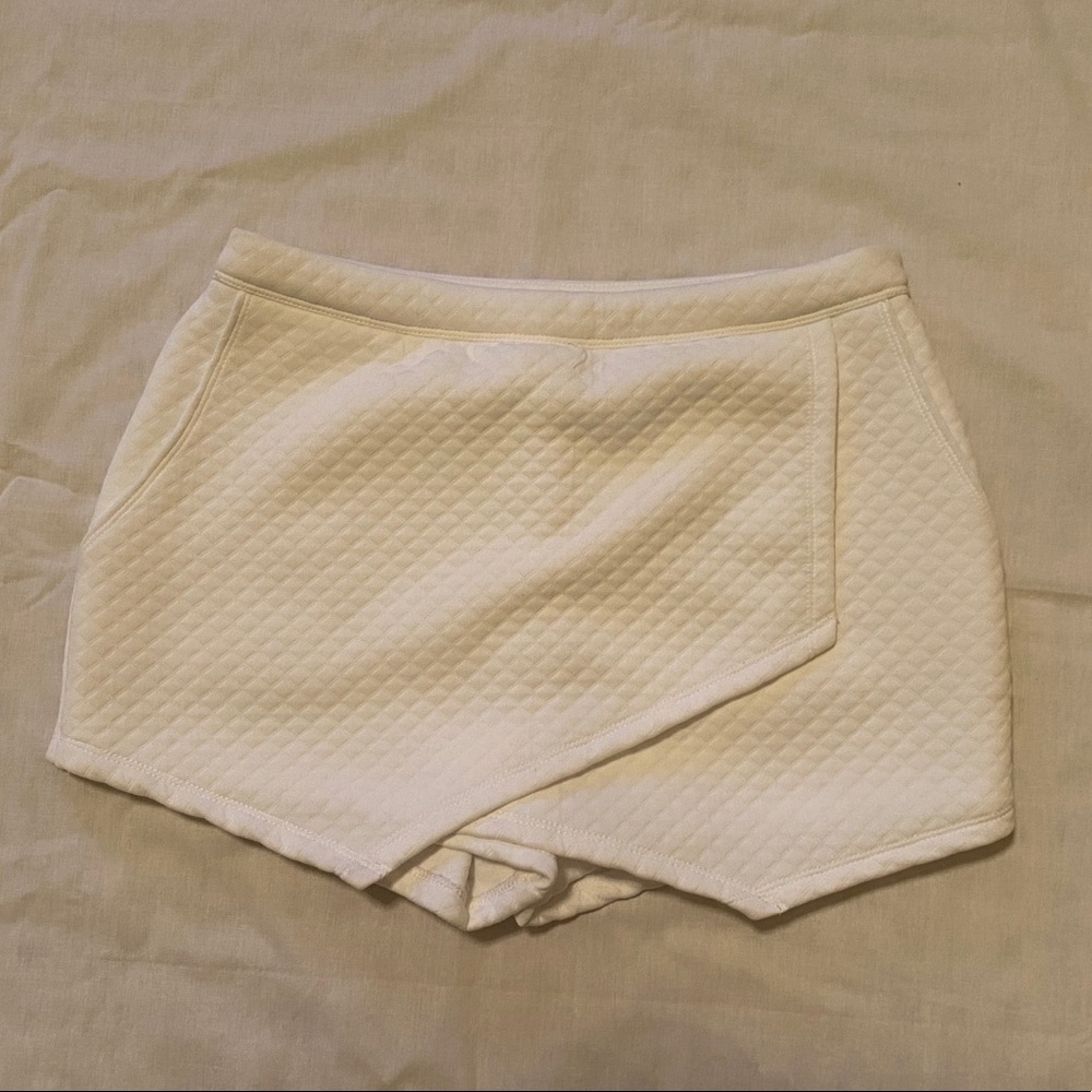 NWT Abercrombie skort